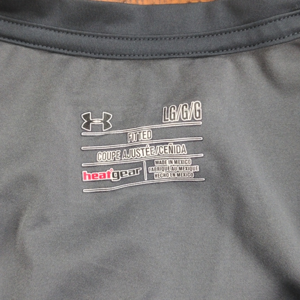 Under Armour Women's fitted top - Picture 3 of 7